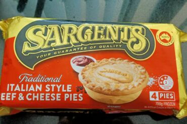 Australian Meat Pies | Sargents Traditional Italian Style Beef & Cheese Pies Taste Test