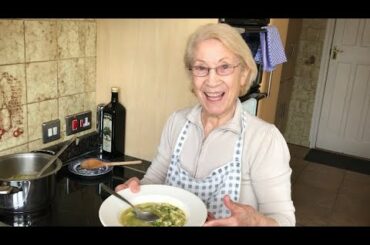 Broccoli & Pasta by Nonna’s Cooking.