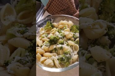 Covid 19 cooking with the keenes vid 2  cheesy broccoli and pasta