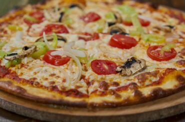 How to make pizza at home || The secret of pizza is like restaurants