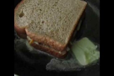 How to make a Italian deluxe grilled cheese