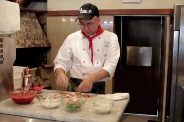 Neapolitan pizza recipe: pizza Margherita by Enzo Coccia