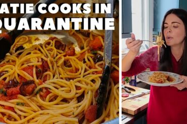 Katie Lee Cooks Pasta Puttanesca in Quarantine | Food Network