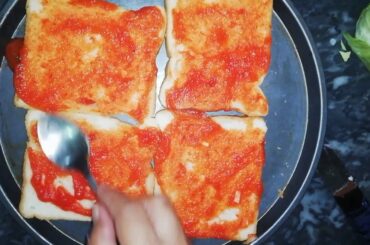 Bread Pizza on Tawa | Ramadan Recpie | by Simple Cooking