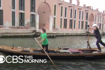 Venice gondolas being used to deliver food to elderly Italians amid lockdown