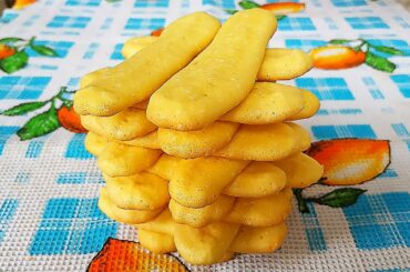 Savoyardi Biscuit Cookies (Ladies Fingers) - Italian Recipes and Desserts