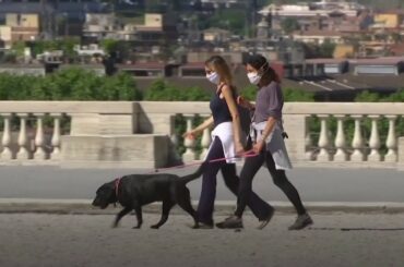 Rome's cafes, restaurants reopen for takeaways