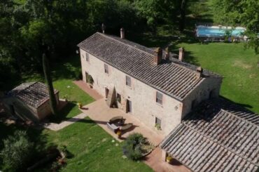 On the Strade Bianche - Il Molinaccio di Montepulciano - Strade Bianche Wines