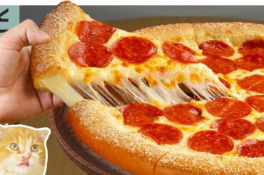 Kluna Tik eating REAL FOOD (Pizza) with TOM cat 🍕 Kluna Tik's Fan ASMR MUKBANG