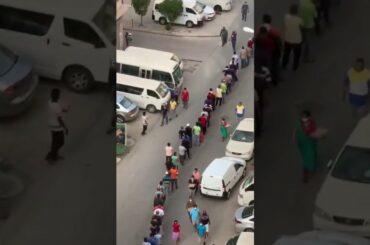 Long lines for food in Mahboula  #المهبوله,  Kuwait #الكويت‎