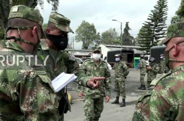 Colombia: Military helps hand out food in Soacha amid coronavirus crisis