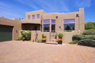 Classical Elegance in West Sedona With a Touch of Tuscany!