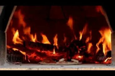 THE CORRECT WAY TO COOK AN ITALIAN PIZZA: MUST WATCH