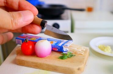 ASMR MINIATURE COOKING POMODORO PASTA | REAL KITCHEN SET COOKING MINI FOOD