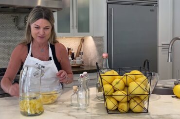 Tuscan Women Cook Makes Limoncello