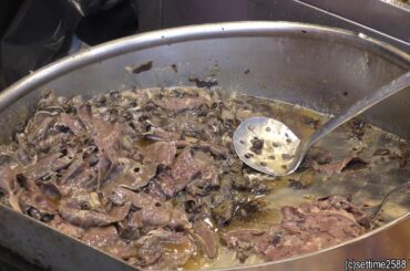 Street Food in italy - palermitana sausage burger