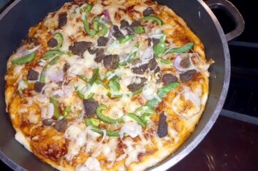 HOW TO MAKE A HOMEMADE PIZZA/quick & easy pizza recipe/Miss Tully 2019