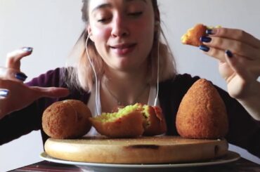 ASMR EATING ARANCINI E   Fried Italian Food