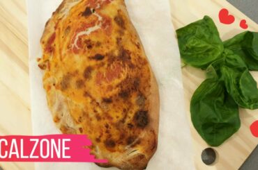 Italian Calzone 🥙 With Salami & Mushrooms Filling | کلزونے