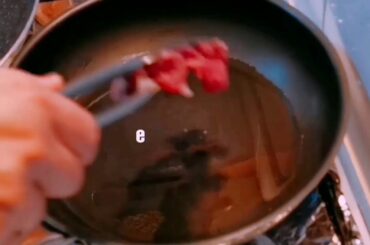 How to make pizza / quick & easy pizza recipe _Pakistani mum in Melbourne Australia