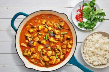 [ Piseth Official ]  How to make Thai Curry paste | Thai Best Street Food Curry recipe