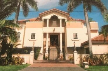Residential for rent in Coral Gables, FL - 12855 Red Road