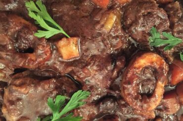DELICIOUS OSSO BUCO - BEEF SHANKS, VEGGIES, RED WINE, BROTH