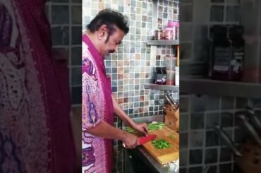 Actor #MohanBabu Cooking 🧡 #Khemmasticky #FriedRice With Family #LakshmiManchu #Fasak | #Itsokindia