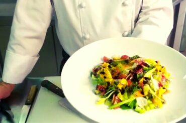 Italian Cuisine | Gianluca Pardini, insalata dell'orto con salsa ai frutti di bosco, facile e veloce