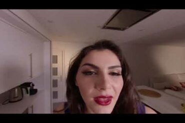 5K 3D, VR Girl Hot Brunette,   Italian Cooking Class, gone wild ,  SBS VR Cardboard, PSV, Oculus,