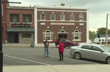 Illinois restaurants look to turn sidewalks, alleyways into dining areas