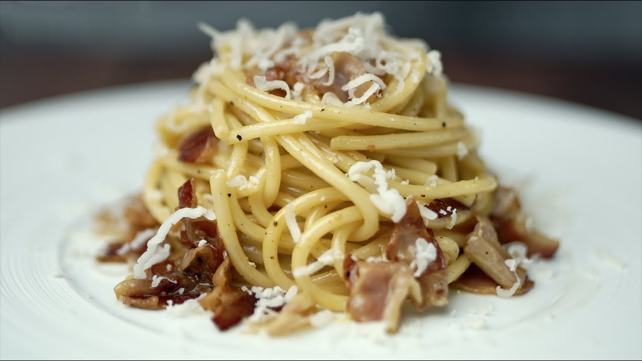 CLASSIC CARBONARA original recipe from Italy, only 4 ingredients CLASSIC CARBONARA original recipe from Italy, only 4 ingredients
