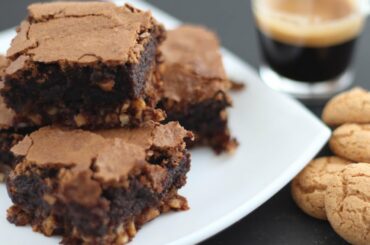 ITALIAN BROWNIES RECIPE WITH AMARETTI AND ESPRESSO COFFEE by Italiancakes