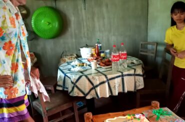 We celebrate neisel simple birthday alfred buy cake and food..he give a special gift.