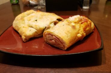 #pizza#cooking#tastey  Calzone n Pepperoni rolls!