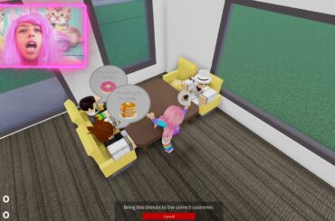 WE DID A CHALLENGE TO SEE WHO COULD MAKE THE BEST RESTAURANT! IN ROBLOX!!