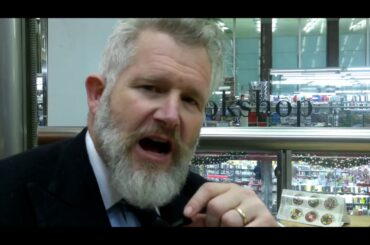 Eating in an Italian Train Station - Global Sales Mentor | Zach Selch