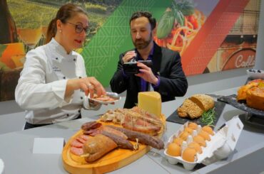 MY FOODIE ADVENTURE IN THE ALITALIA TEST KITCHEN - Sampling Food from the In-Flight Menu