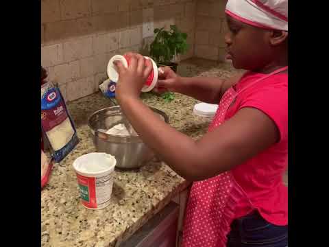 Alayna cooks an Italian themed meal! Alayna cooks an Italian themed meal!