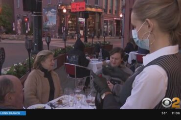 Customers Return To Restaurants, Retail Stores In Connecticut