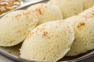 Suji Idli Recipe | Super Soft Spongy Instant No Ferment Rava Idly Recipe | South Indian Breakfast