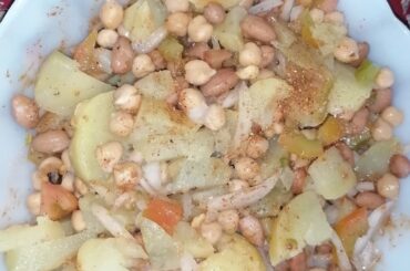 Karachi Ki Mashoor Chana Chaat Recipe | Dahi Chana Chaat Recipe | By Chef Rida in Italy