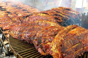 Biggest Rib Grill in Europe. Huge ! Seen on the Road in Italy. World Street Food