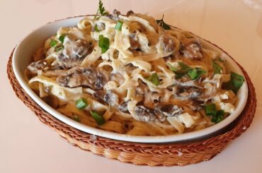 Creamy mushroom pasta - quick recipe & delicious - by life and cooking