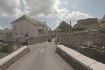 Cycling through Burgundy