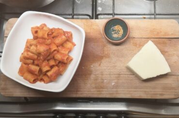 Pasta all'Amatriciana - Traditional italian recipe!