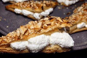 Cream Puffs Recipe - EatMee Recipes | ​🇶​🇺​🇦​🇳​🇹​🇮​🇹​🇮​🇪​🇸​ 🇮​🇳​ 🇱​🇮​🇳​🇰​ 🇧​🇪​🇱​🇴​🇼