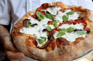 PIZZA SHOW MASTERCLASS - How to Make Pizza like a PIZZA MASTER