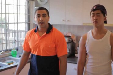 The Difference Between Wogs & Aussies: TRADIES