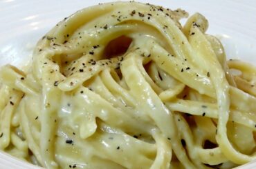 Cacio e Pepe. Easy Recipe. Authentic Italian  Dish